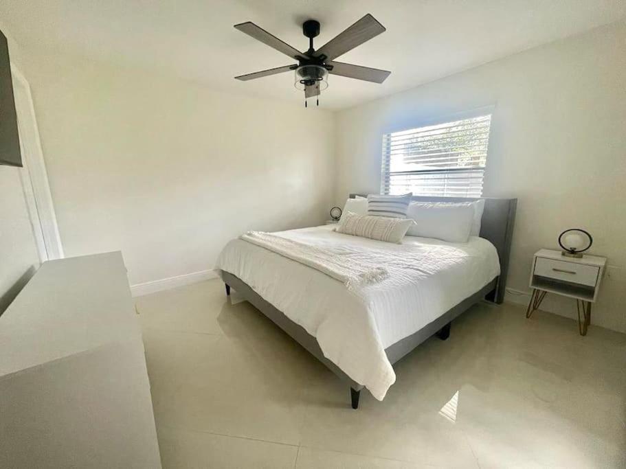 Stylish 3/2 Getaway! Near Theme Parks! Villa เลคแลนด์ ภายนอก รูปภาพ